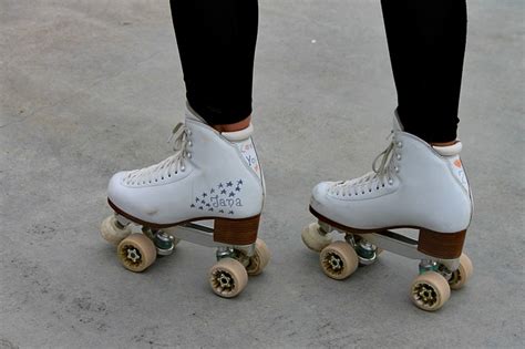 fake roller skates|how to make roller skates.